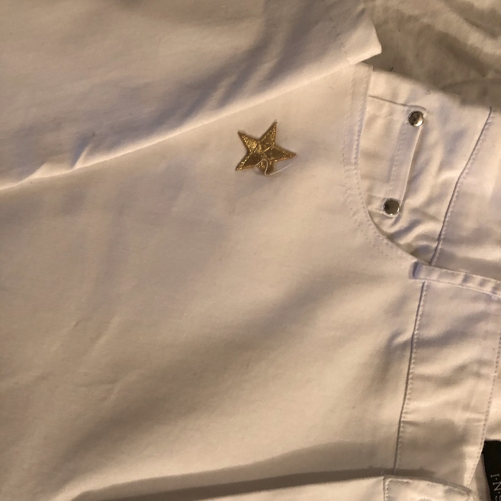 White relaxed shaped pants with fun gold stars - Picture 4 of 8